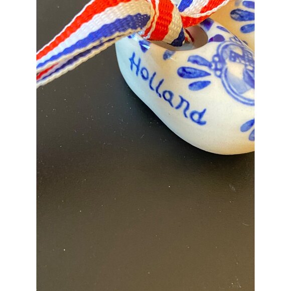 Mini Delft Holland Ceramic Clogs With Windmill Design & Red/White/Blue Ribbon Ac - Picture 4 of 9